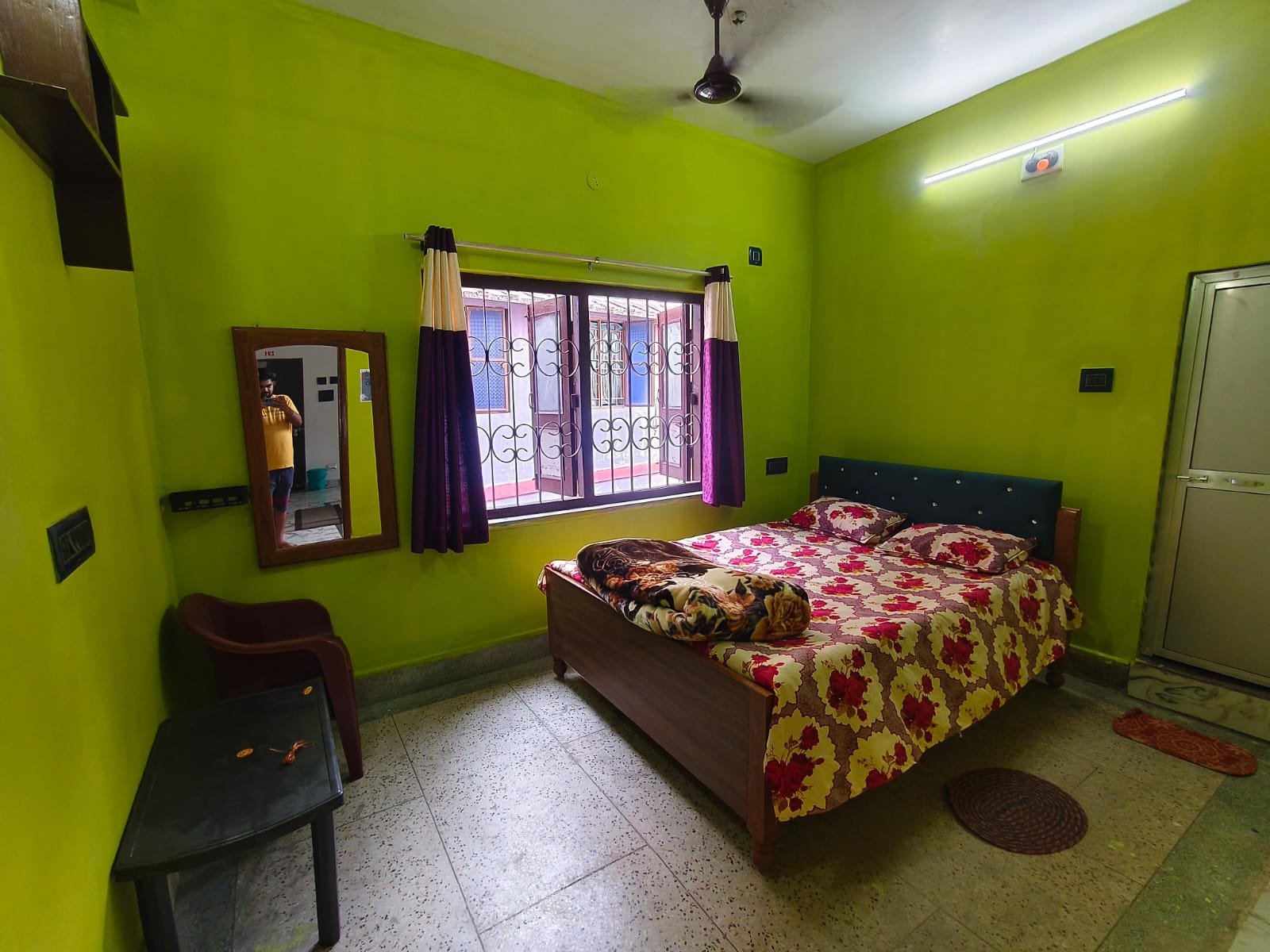 Room 205 - Double Bed with Child Bed - photo 1